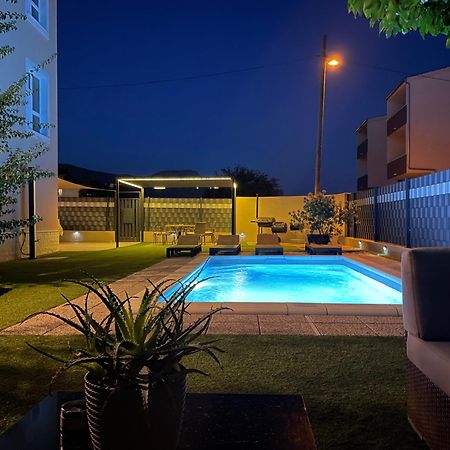 Villa Andrijana - Exclusively Yours - Family Getaway With Private Pool Каштела Экстерьер фото