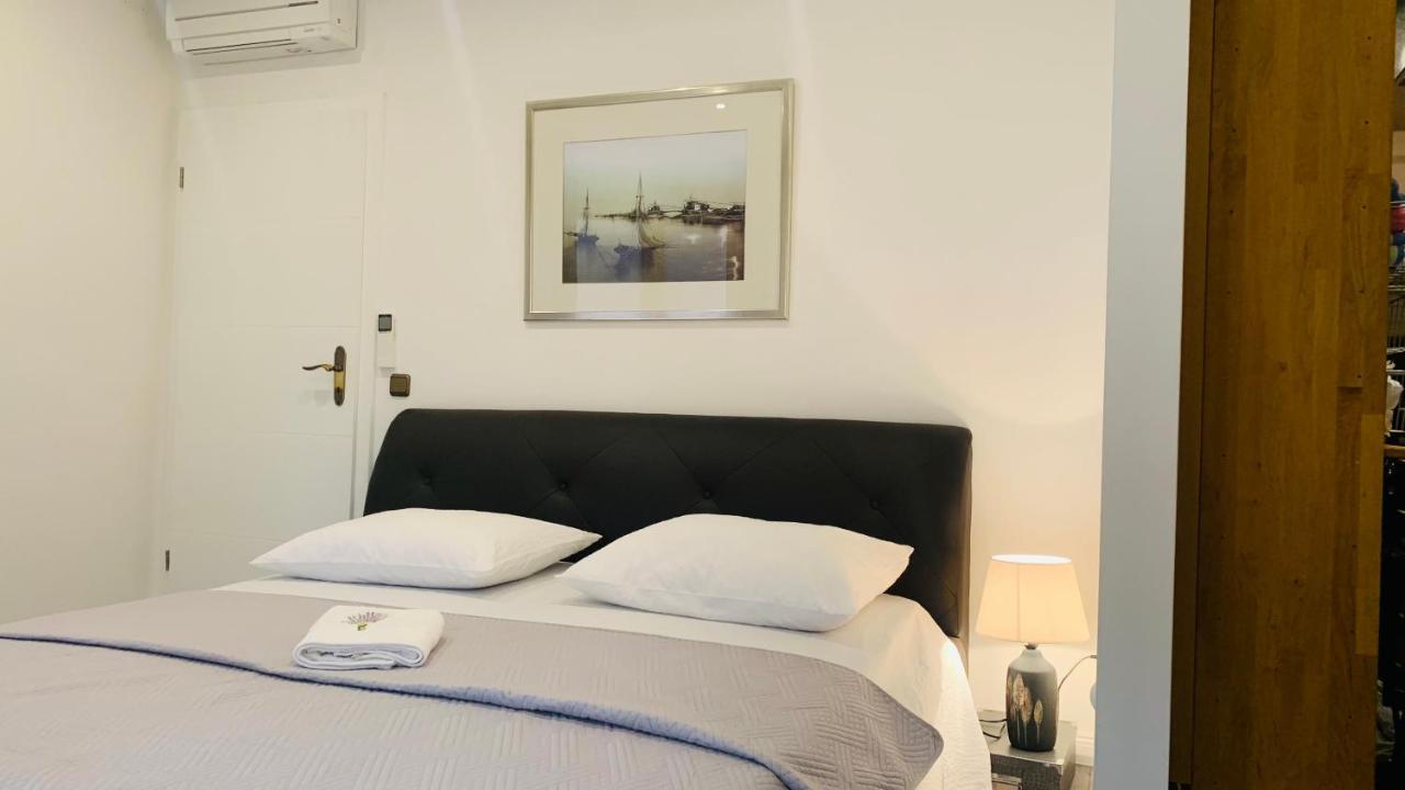 Villa Andrijana - Exclusively Yours - Family Getaway With Private Pool Каштела Экстерьер фото