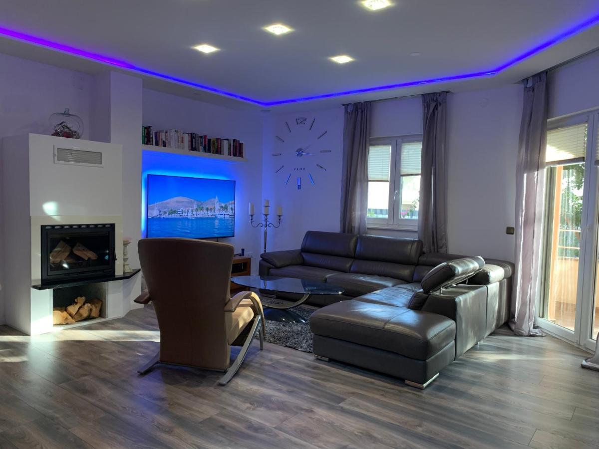 Villa Andrijana - Exclusively Yours - Family Getaway With Private Pool Каштела Экстерьер фото