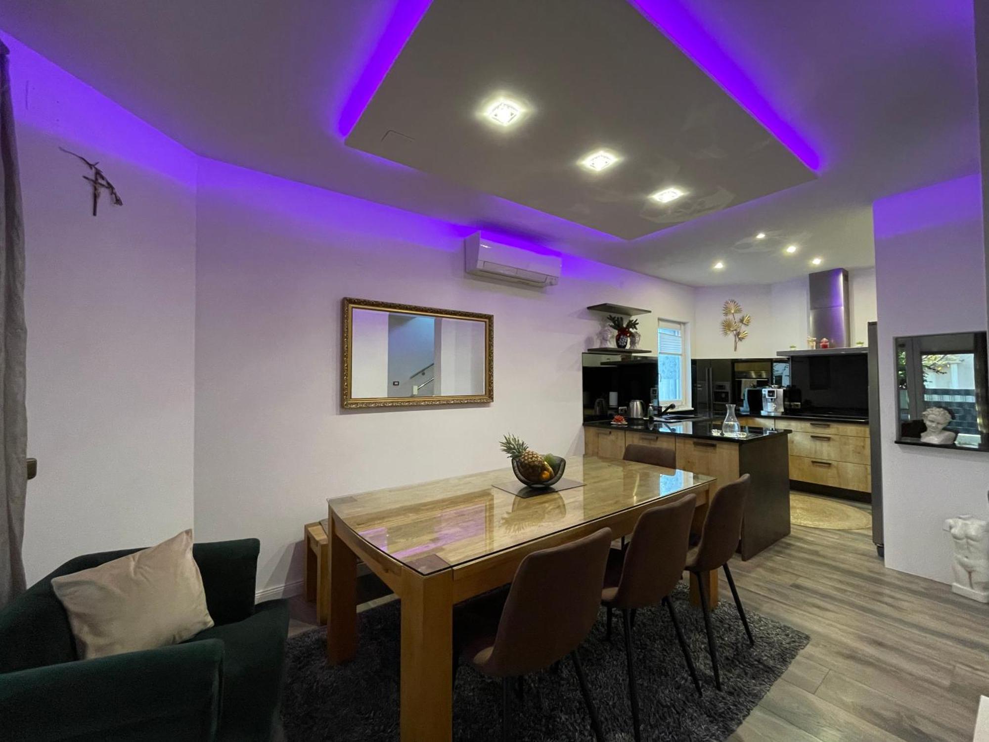 Villa Andrijana - Exclusively Yours - Family Getaway With Private Pool Каштела Экстерьер фото