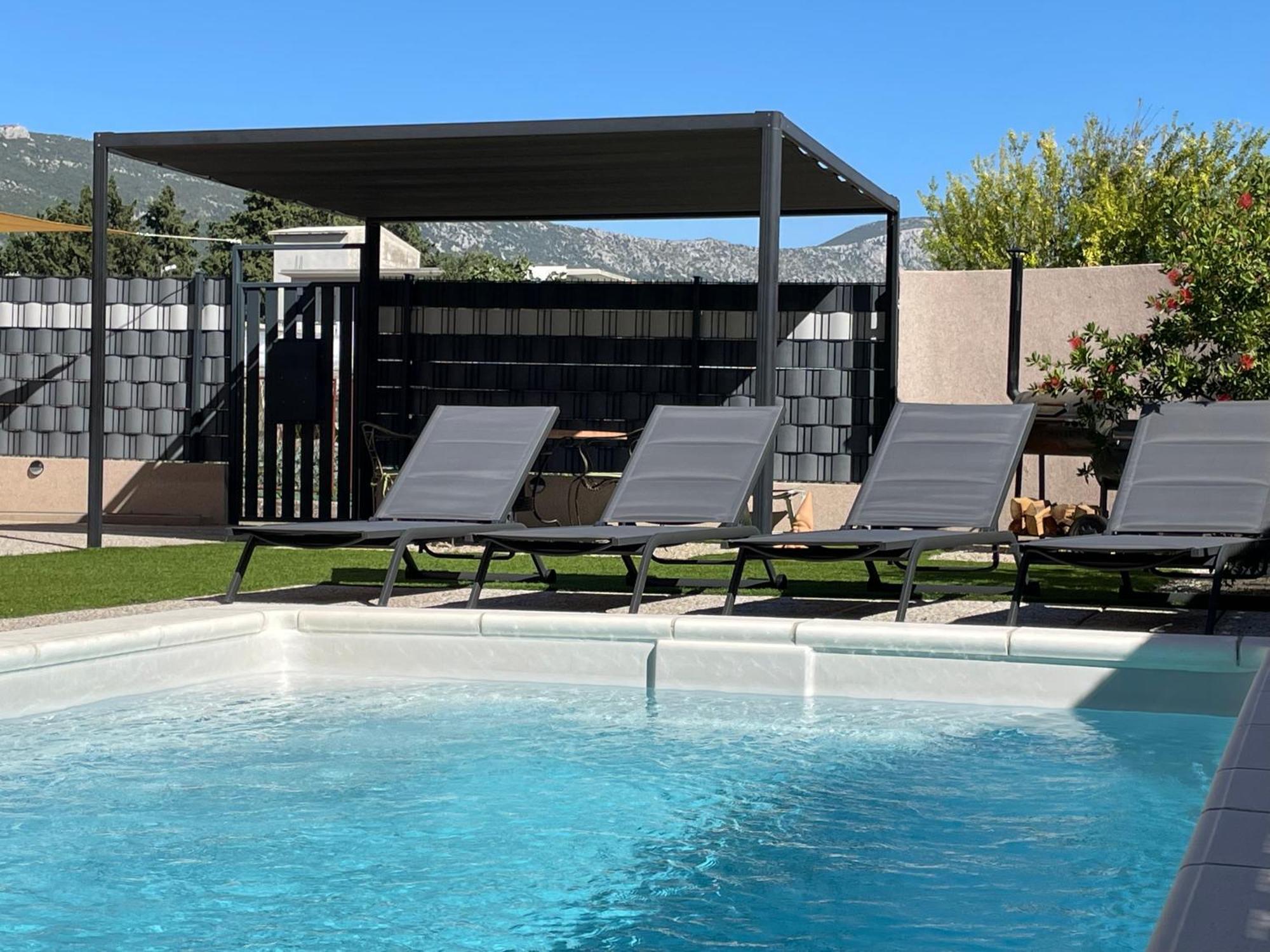 Villa Andrijana - Exclusively Yours - Family Getaway With Private Pool Каштела Экстерьер фото