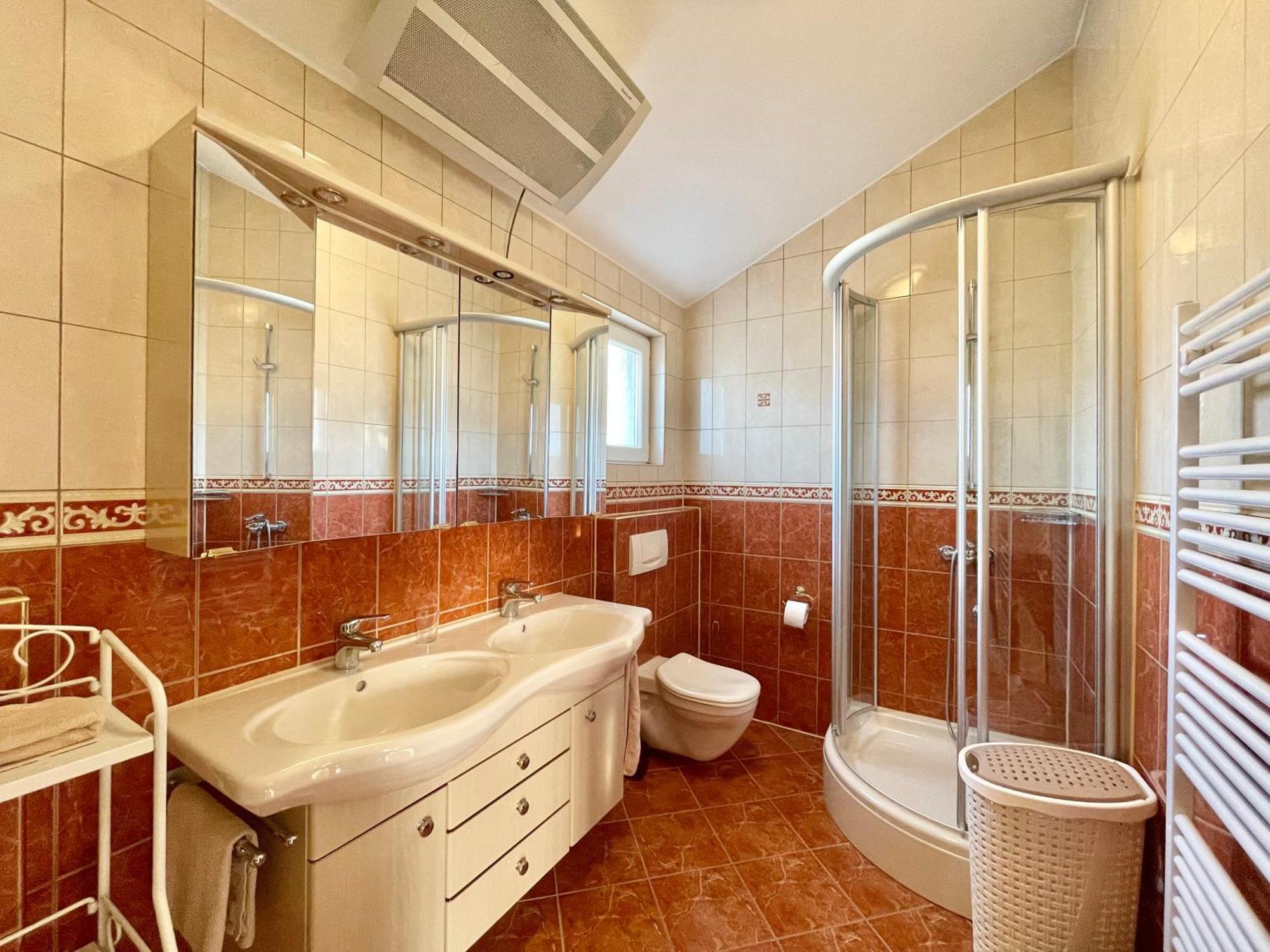Villa Andrijana - Exclusively Yours - Family Getaway With Private Pool Каштела Экстерьер фото