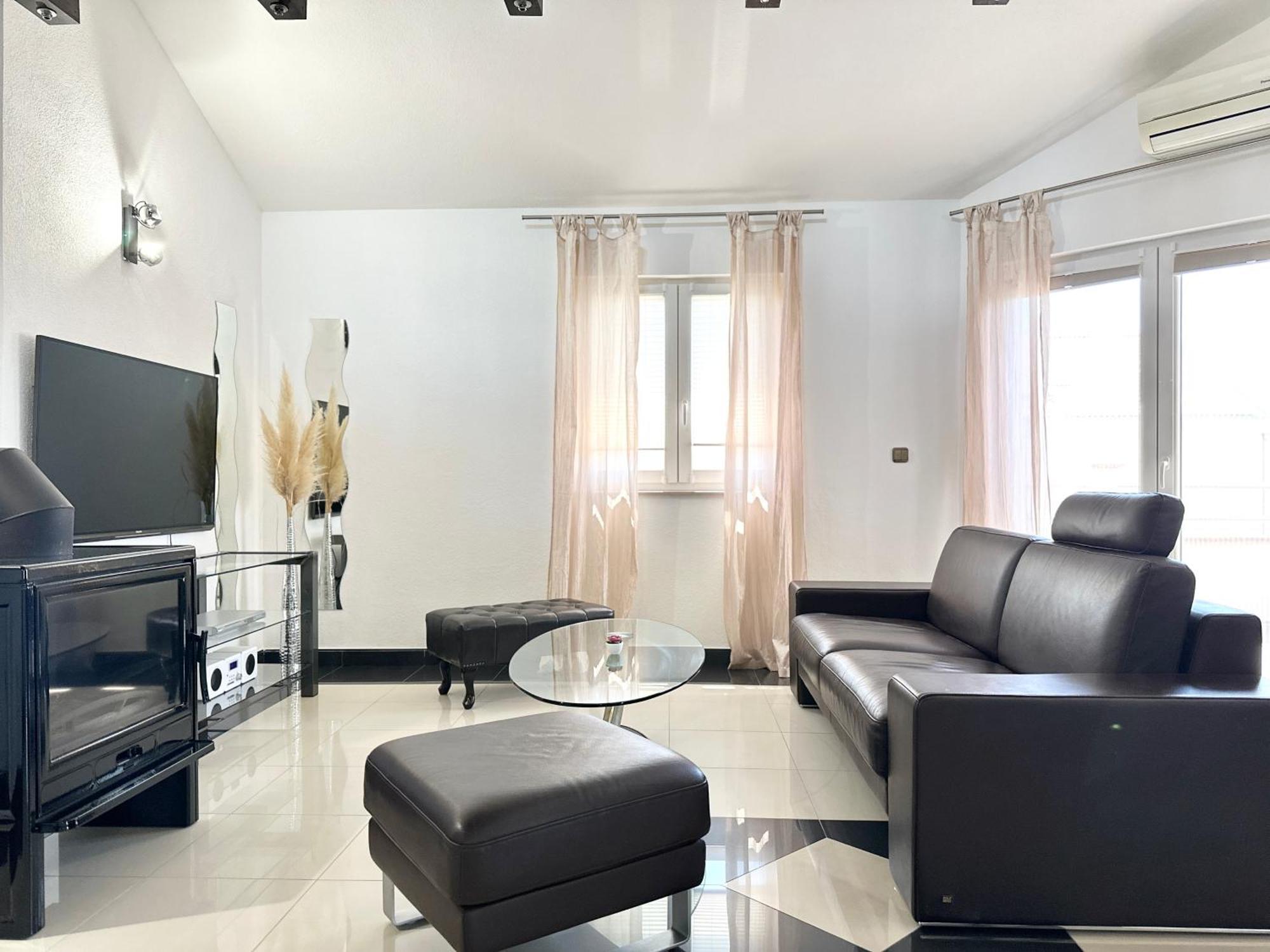 Villa Andrijana - Exclusively Yours - Family Getaway With Private Pool Каштела Экстерьер фото