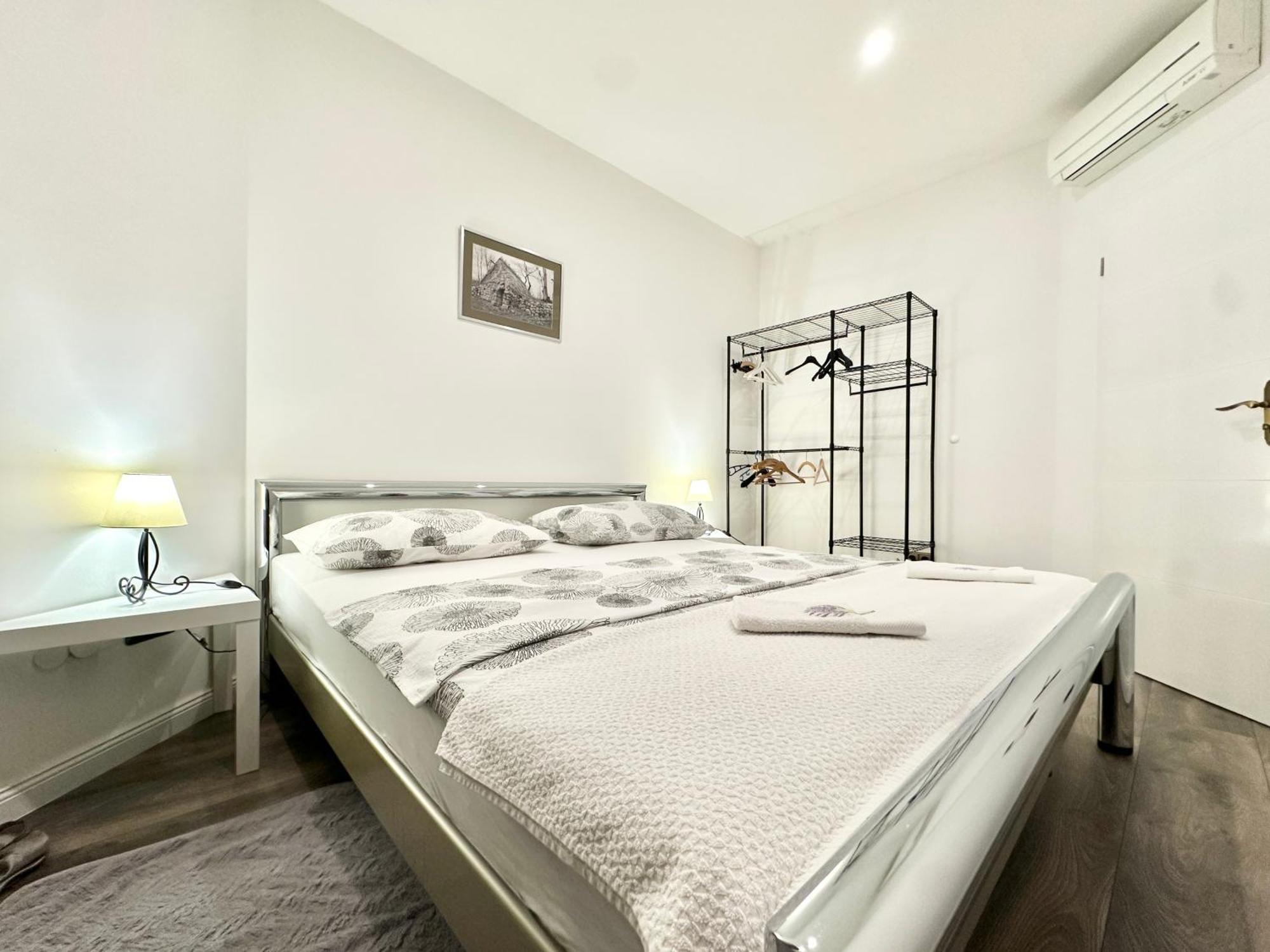 Villa Andrijana - Exclusively Yours - Family Getaway With Private Pool Каштела Экстерьер фото